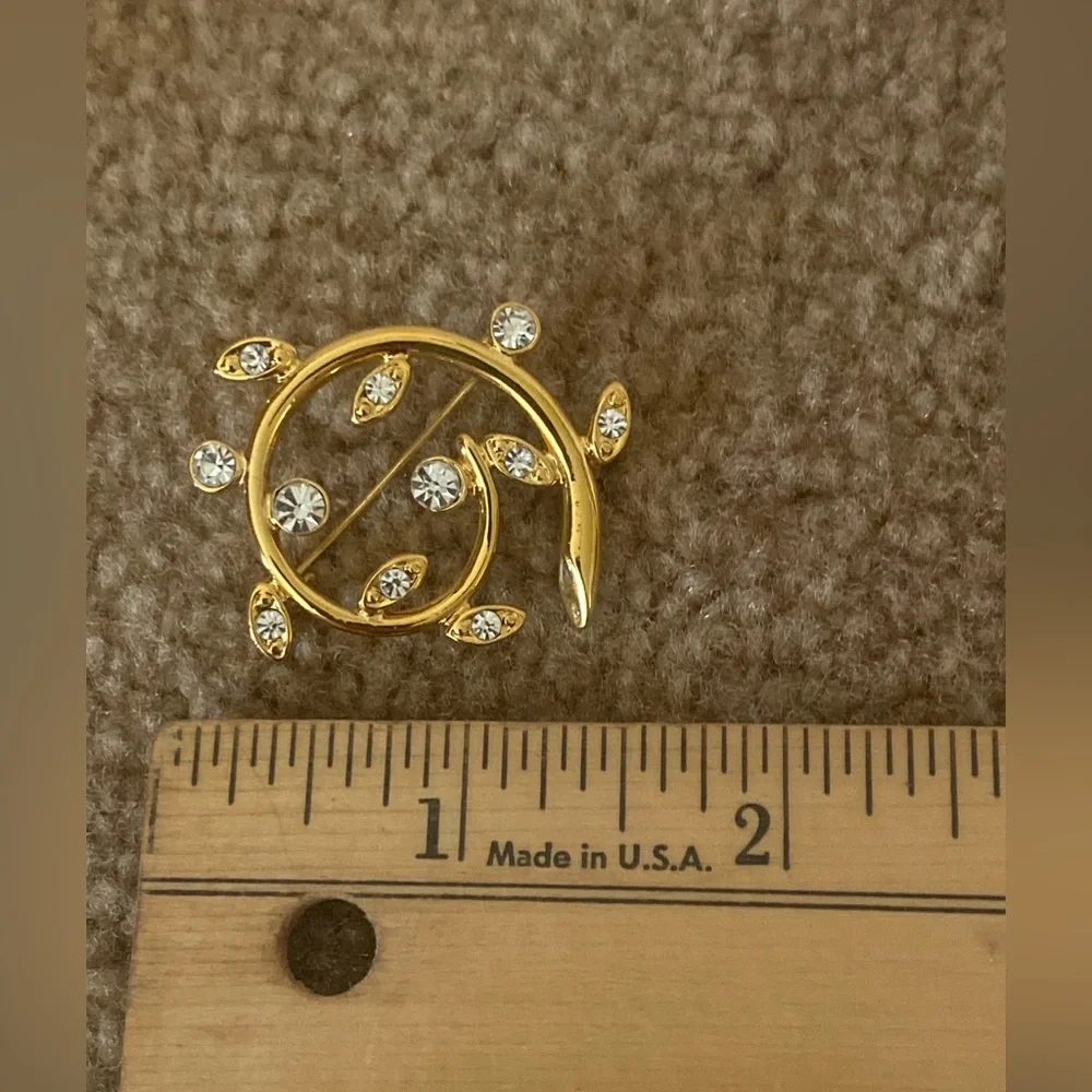 Anne Klein Brooch Pin vintage signed AK Gold Tone Swirl Leaf Branch Rhinestones